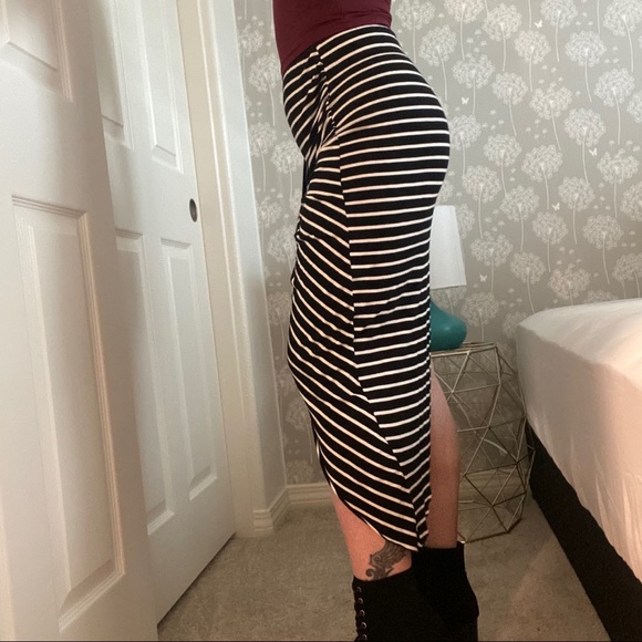 Black Stripe Twist Wrap Front Skirt - Picture 4 of 8